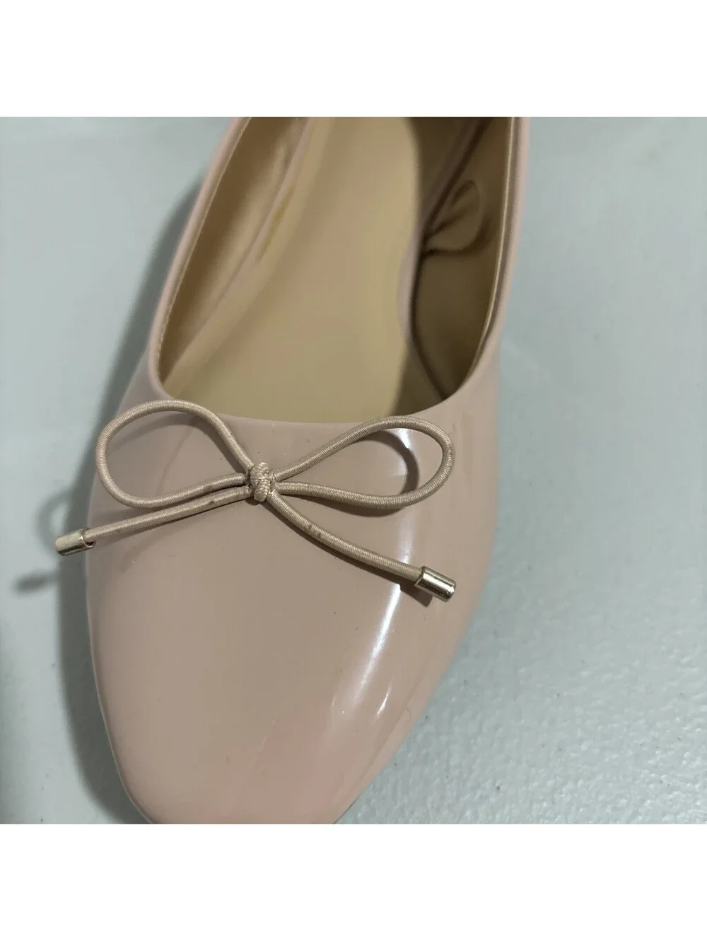 H&M Shoes Womens 37 Slip On Ballet Flats Nude Patent Leather Comfort Slip On US6